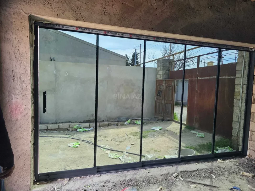 Satılır 5 otaqlı həyət evi 250 m²