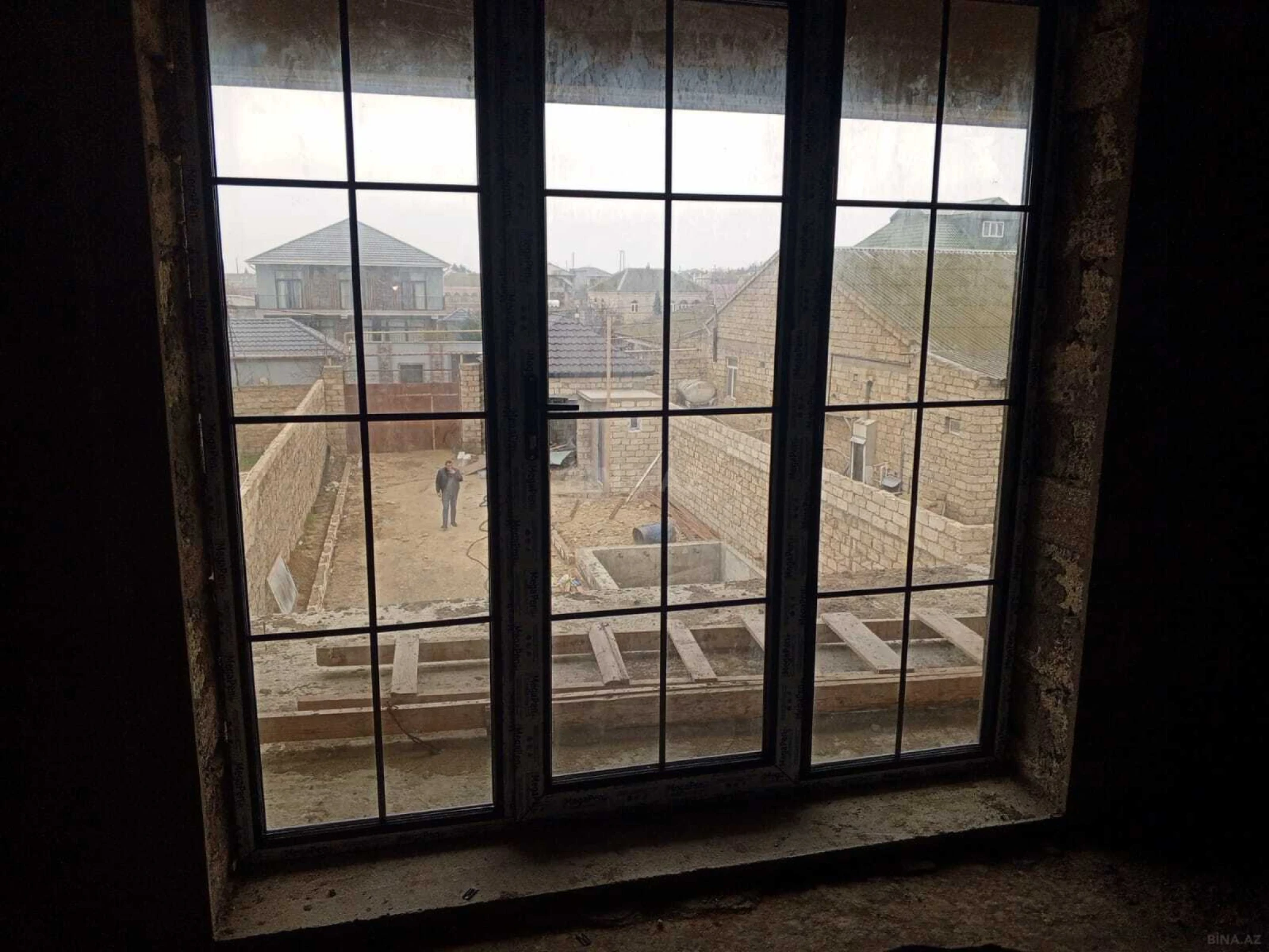 Satılır 5 otaqlı həyət evi 250 m²