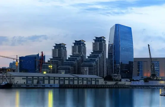 Kirayə verilir 3 otaqlı mənzil 220 m² — Bakı 3 otaq 220.00 m²