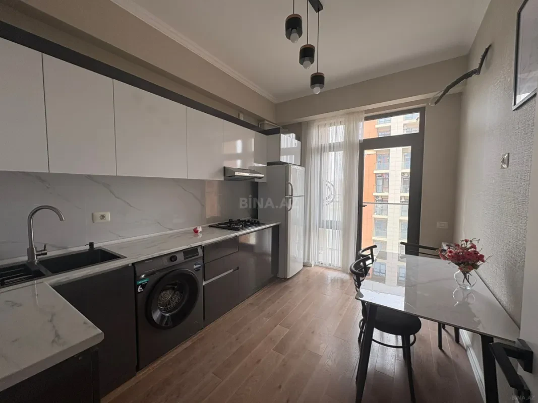 Kirayə verilir 2 otaqlı mənzil 60 m²