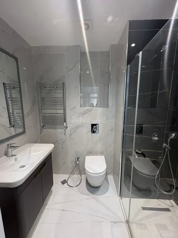 Kirayə verilir 2 otaqlı mənzil 60 m²
