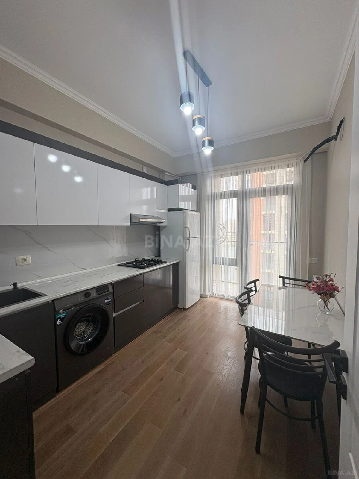 Kirayə verilir 2 otaqlı mənzil 60 m²