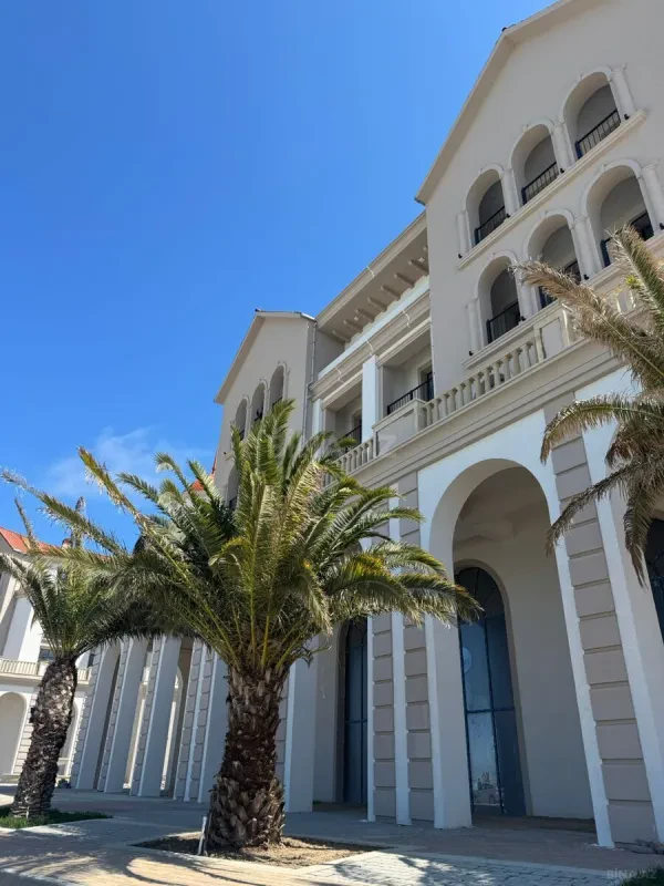Satılır 2 otaqlı mənzil 65.5 m²