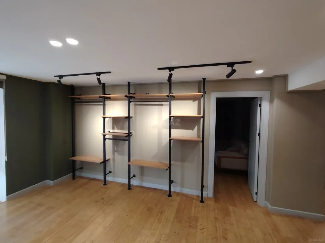 Kirayə verilir 3 otaqlı ofis 130 m²