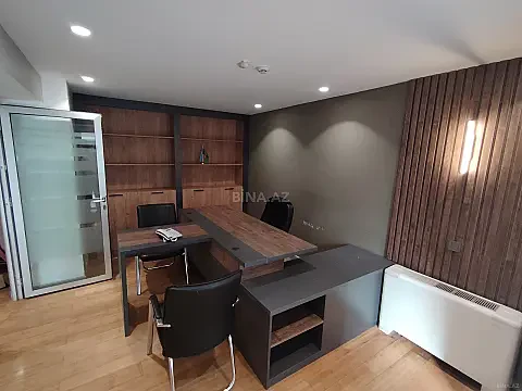 Kirayə verilir 3 otaqlı ofis 130 m²