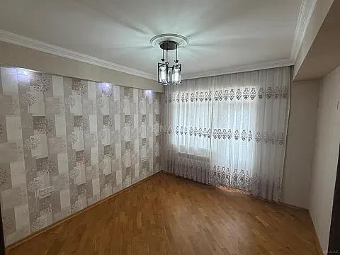Satılır 3 otaqlı mənzil 107 m²