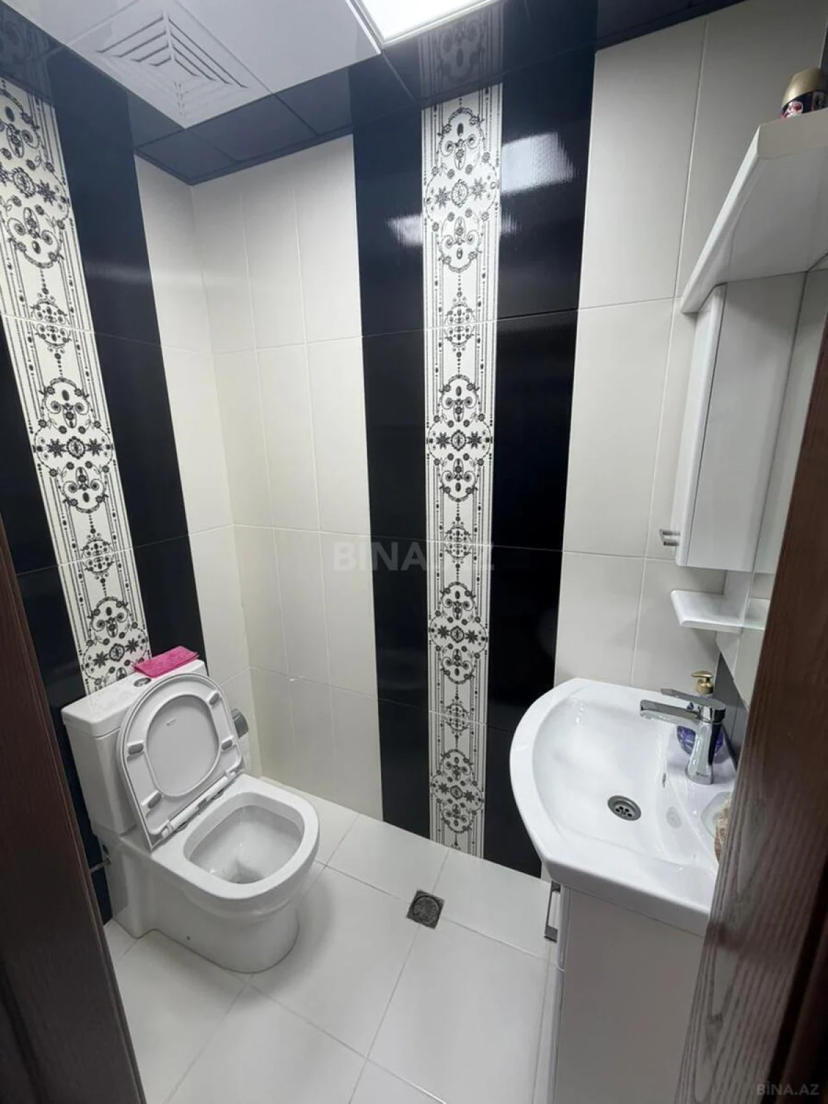 Satılır 3 otaqlı mənzil 107 m²