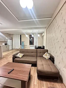 Kirayə verilir 2 otaqlı mənzil 70 m² — Bakı, Nizami 2 otaq 70.00 m²