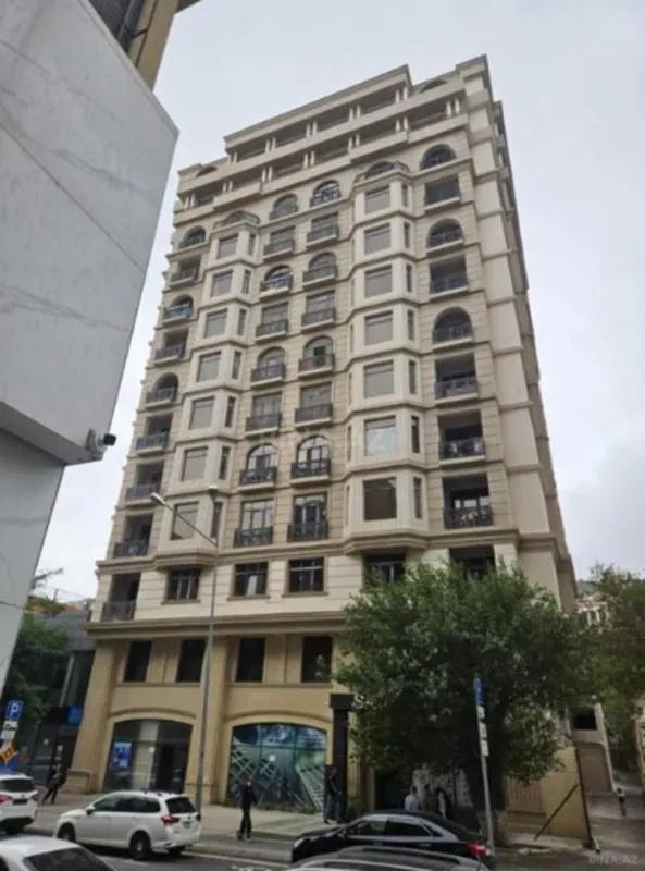 Satılır 2 otaqlı mənzil 105 m²