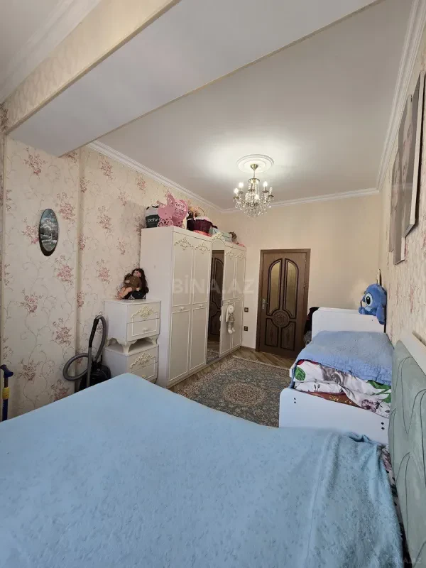 Satılır 2 otaqlı mənzil 70 m²