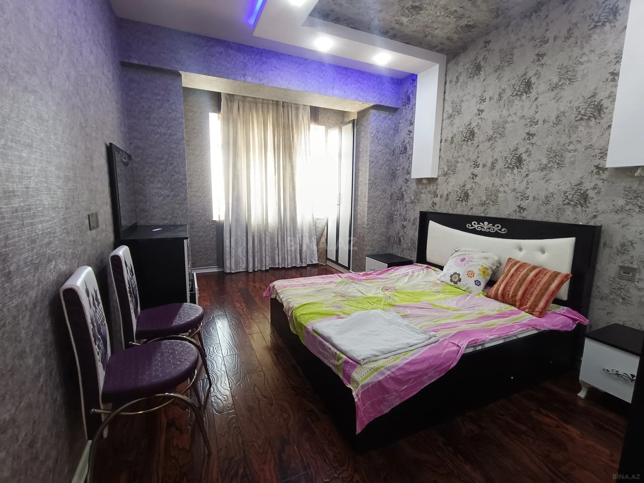 Kirayə verilir 2 otaqlı mənzil 67 m²