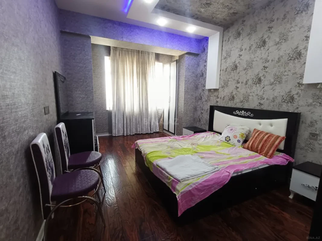 Kirayə verilir 2 otaqlı mənzil 67 m²