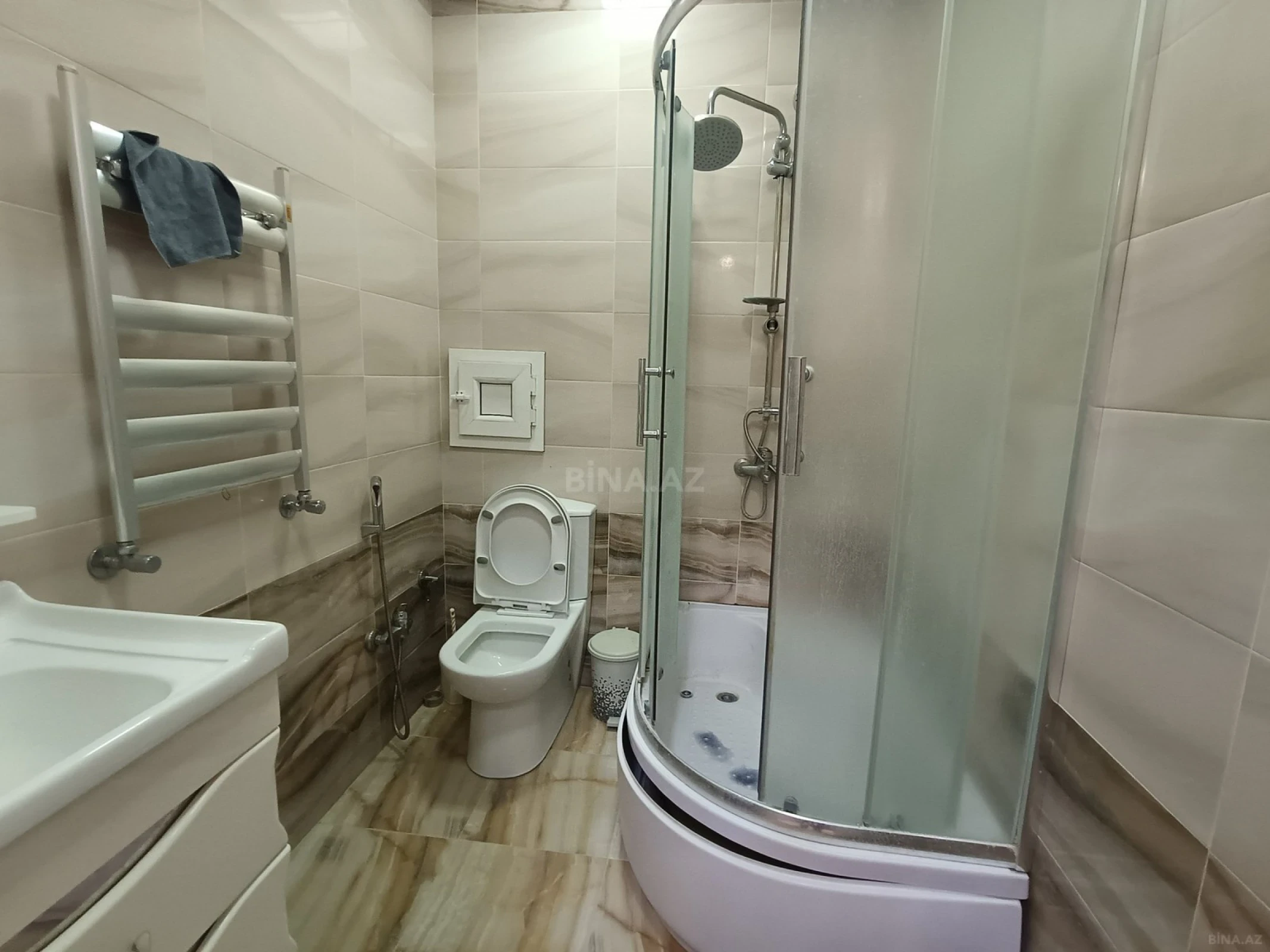 Kirayə verilir 2 otaqlı mənzil 67 m²