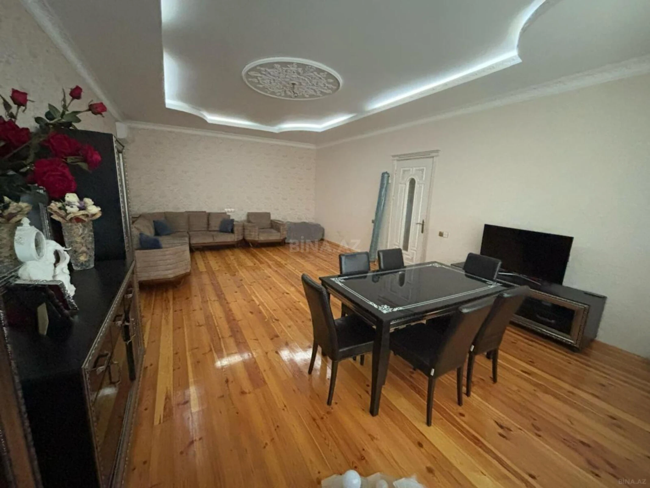 Kirayə verilir 5 otaqlı həyət evi 250 m²