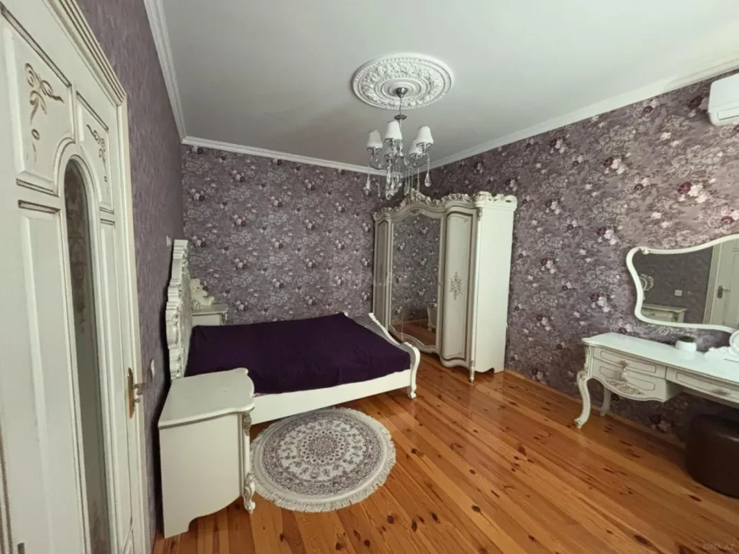 Kirayə verilir 5 otaqlı həyət evi 250 m²