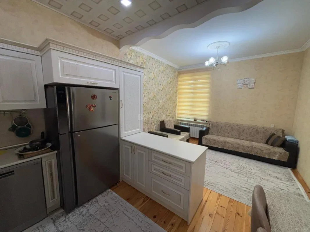 Kirayə verilir 5 otaqlı həyət evi 250 m²
