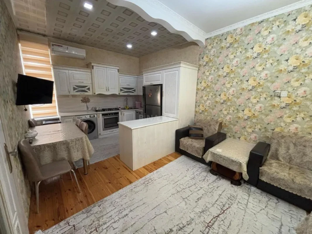 Kirayə verilir 5 otaqlı həyət evi 250 m²