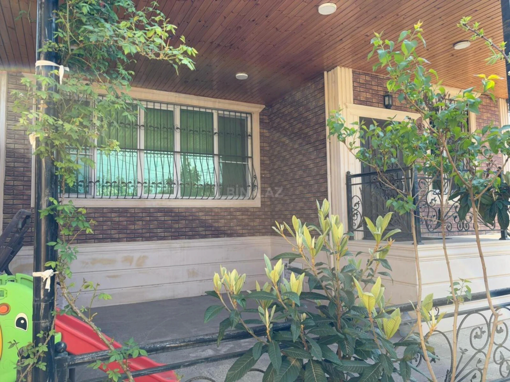 Kirayə verilir 5 otaqlı həyət evi 250 m²