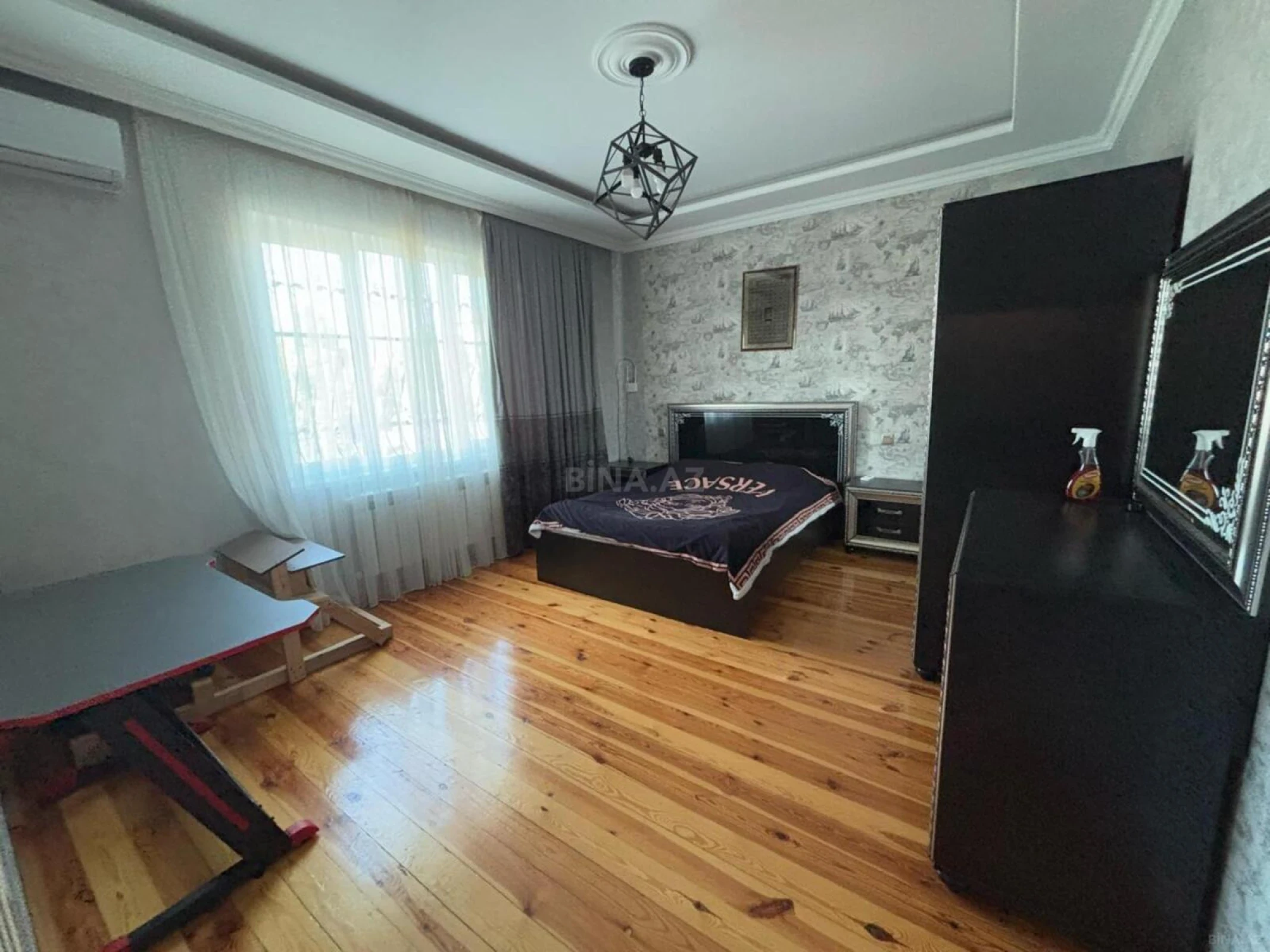 Kirayə verilir 5 otaqlı həyət evi 250 m²