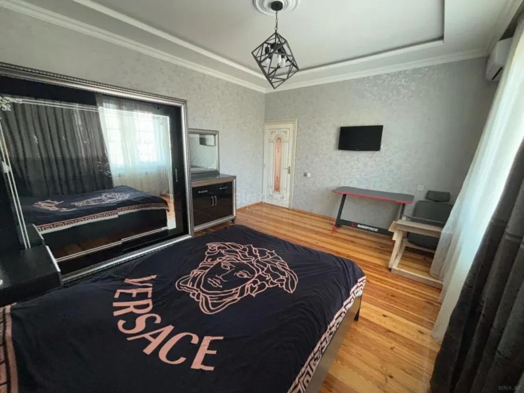 Kirayə verilir 5 otaqlı həyət evi 250 m²