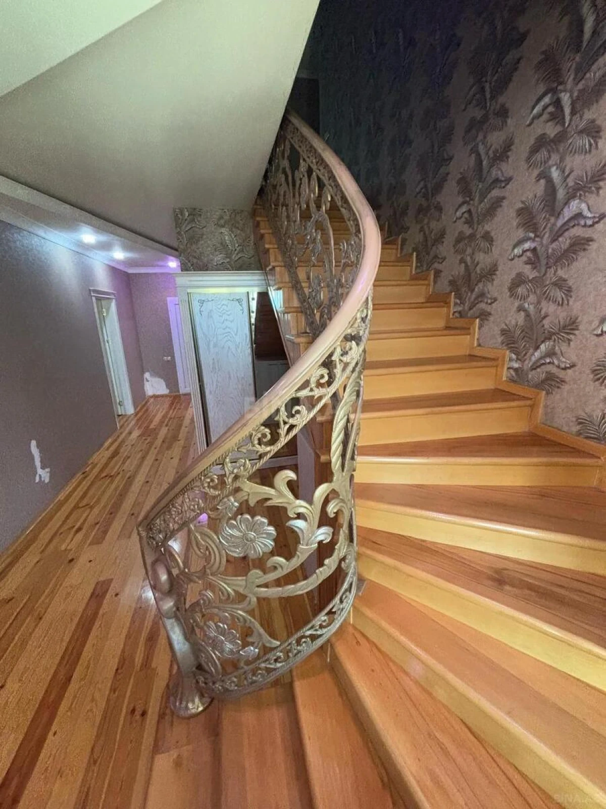 Kirayə verilir 5 otaqlı həyət evi 250 m²