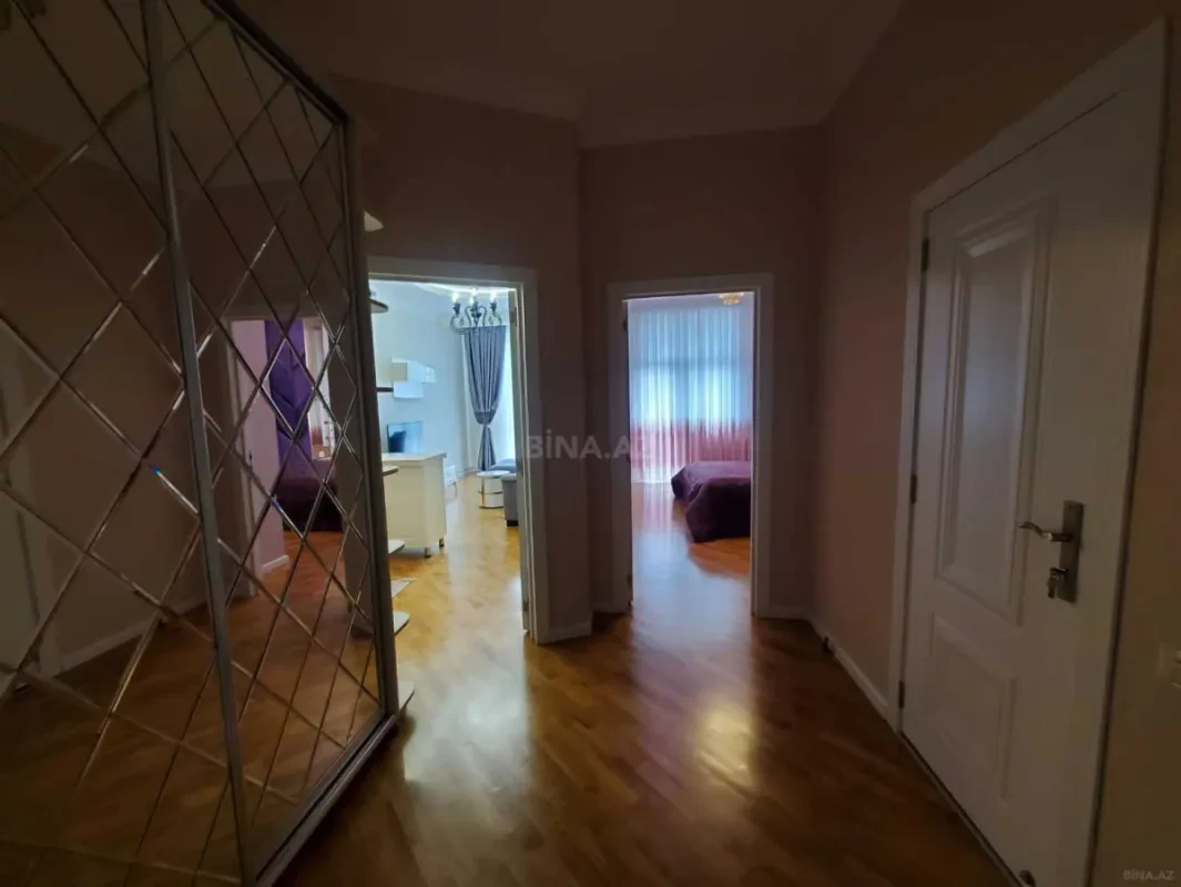 Kirayə verilir 2 otaqlı mənzil 56 m²