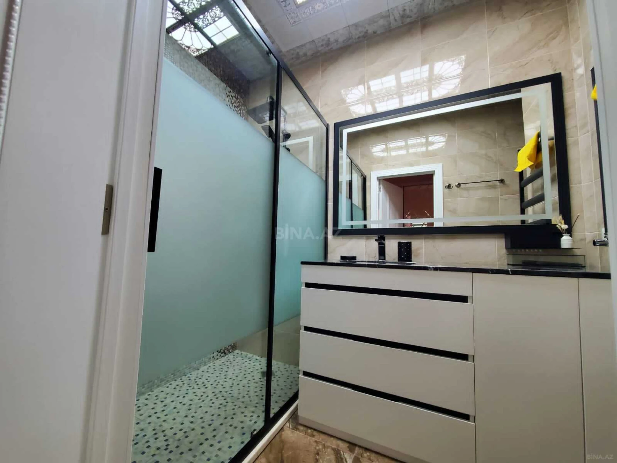 Kirayə verilir 2 otaqlı mənzil 56 m²
