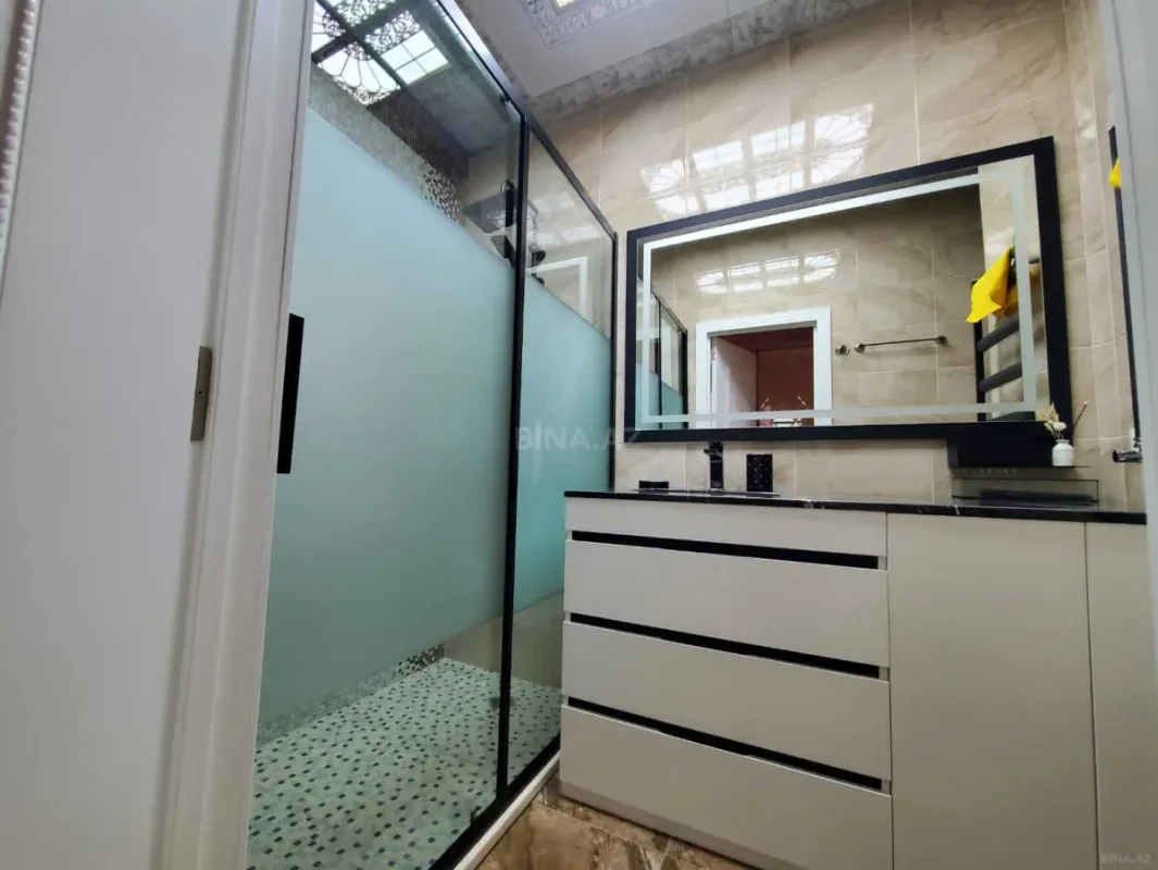 Kirayə verilir 2 otaqlı mənzil 56 m²