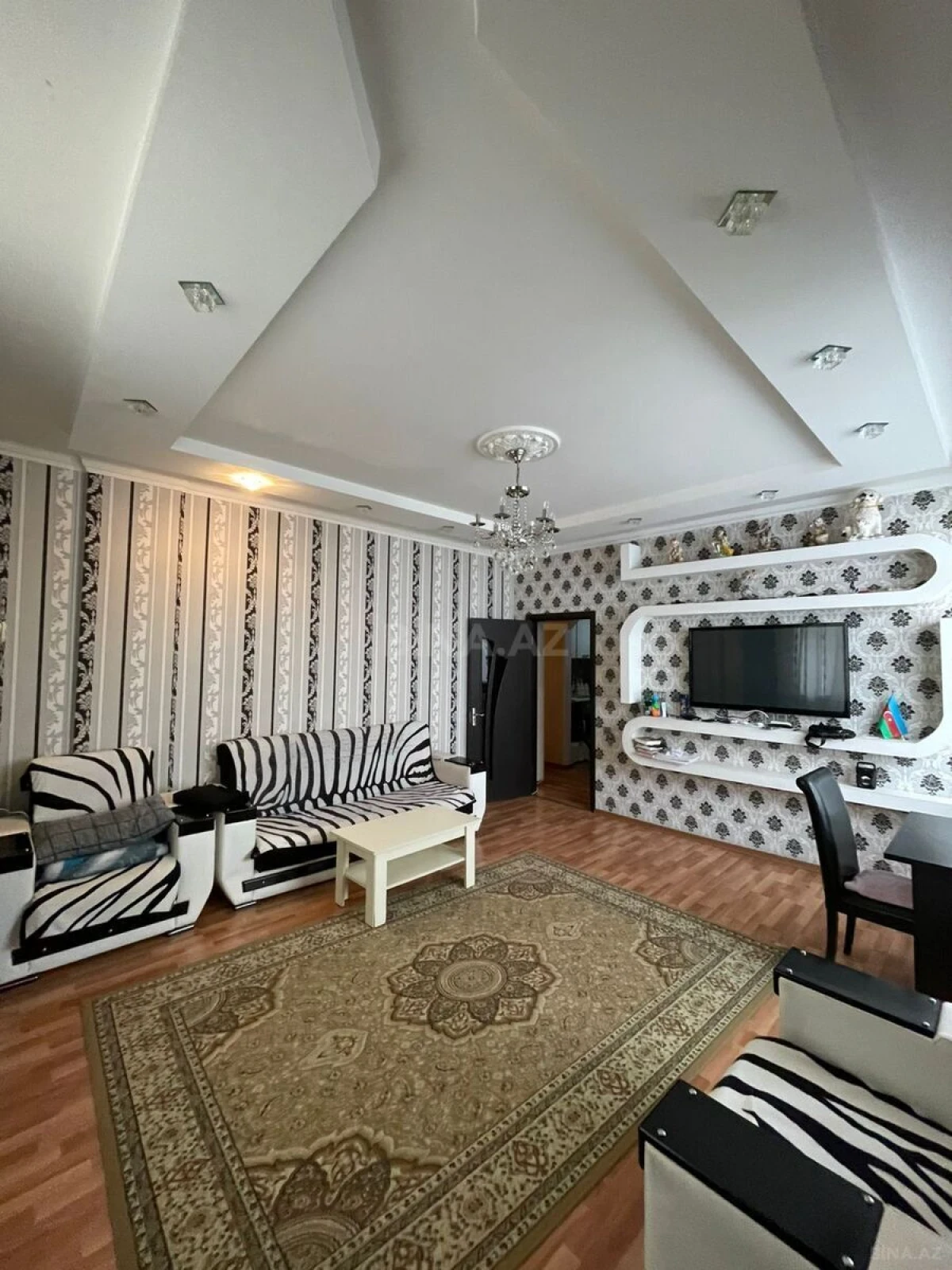 Satılır 2 otaqlı mənzil 57 m²