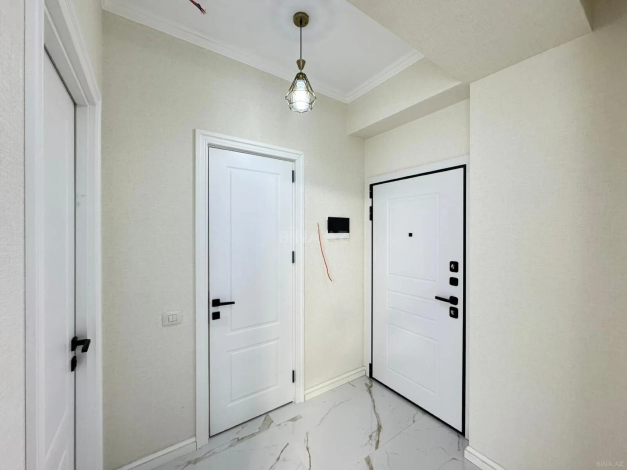 Satılır 2 otaqlı mənzil 63 m²