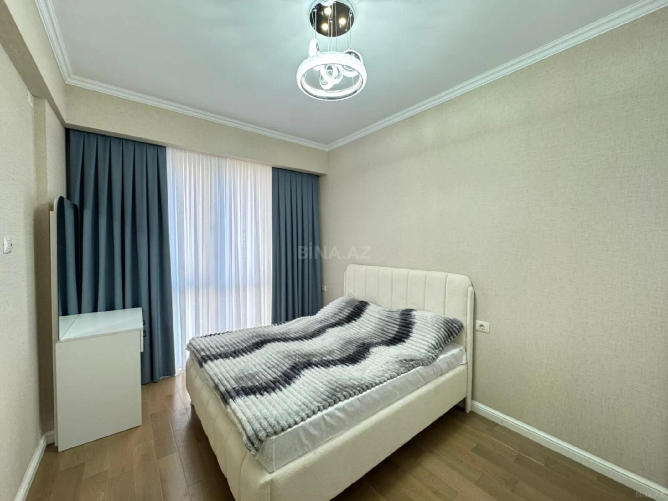 Satılır 2 otaqlı mənzil 63 m²