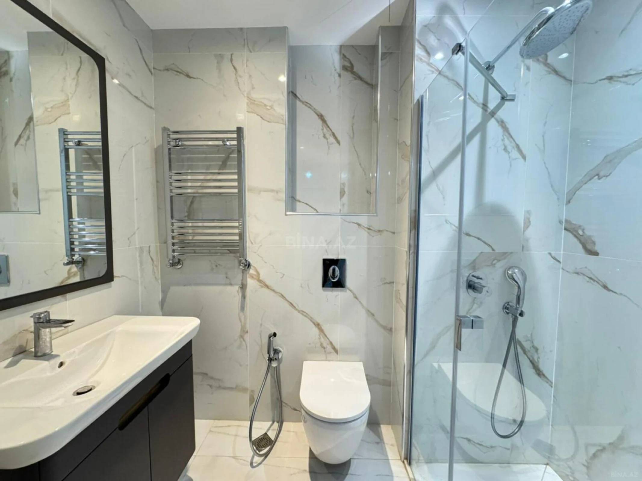 Satılır 2 otaqlı mənzil 63 m²