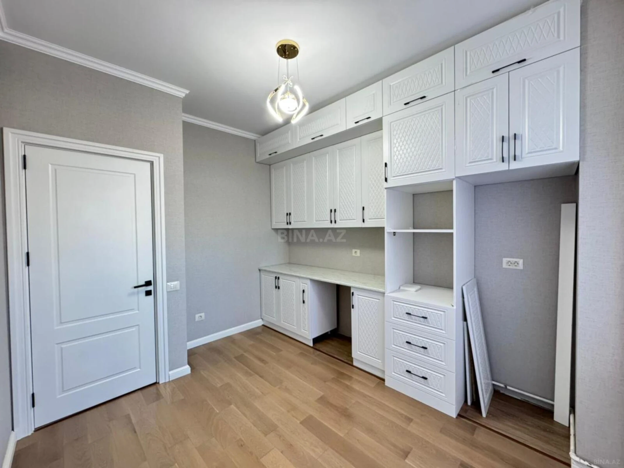 Satılır 2 otaqlı mənzil 63 m²