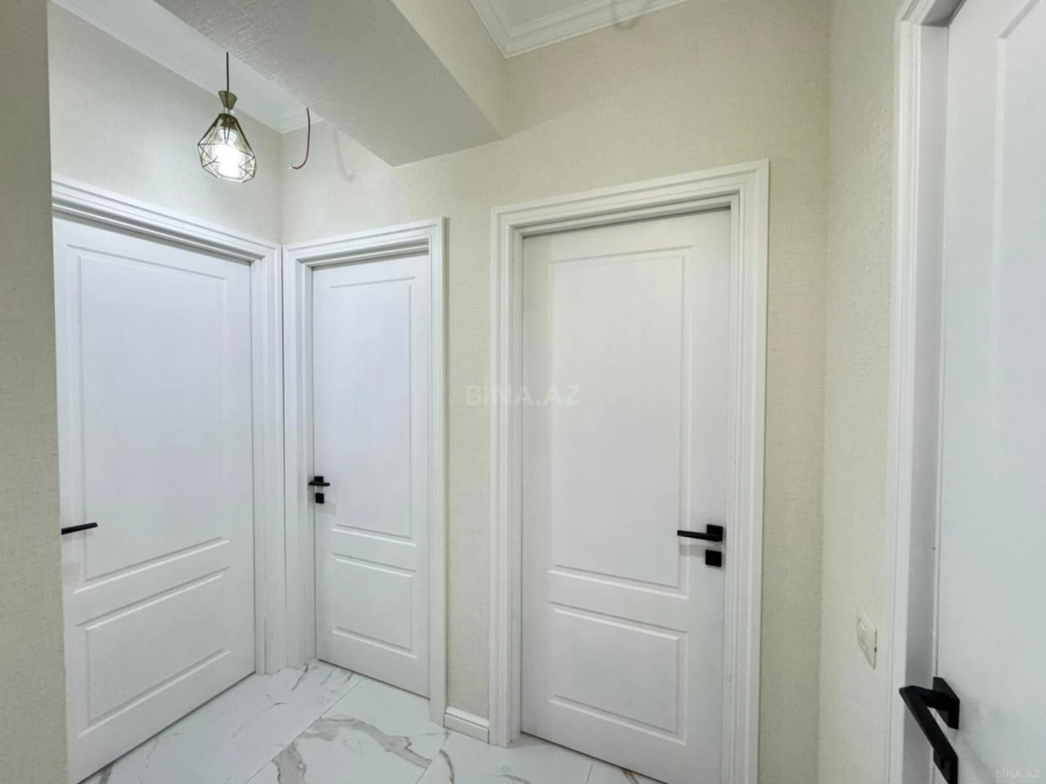 Satılır 2 otaqlı mənzil 63 m²