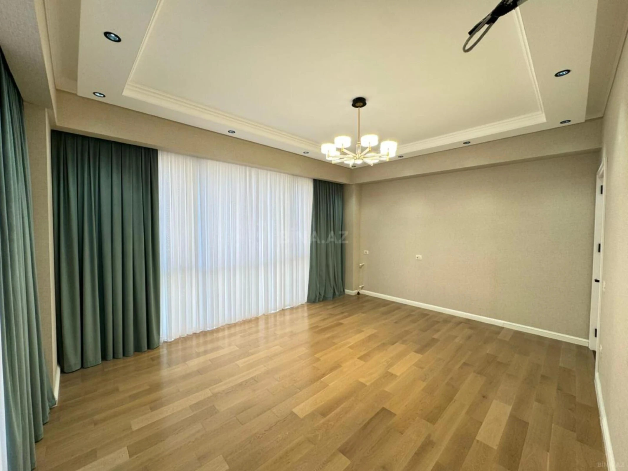 Satılır 2 otaqlı mənzil 63 m²