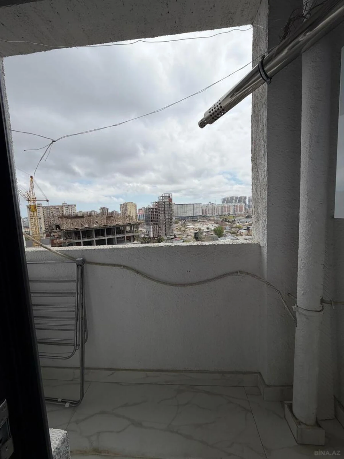 Satılır 3 otaqlı mənzil 101 m²