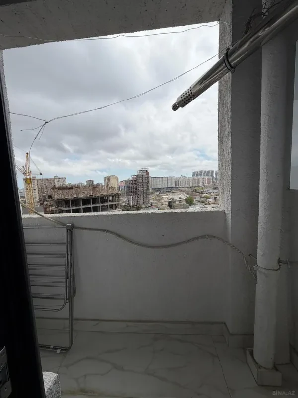 Satılır 3 otaqlı mənzil 101 m²