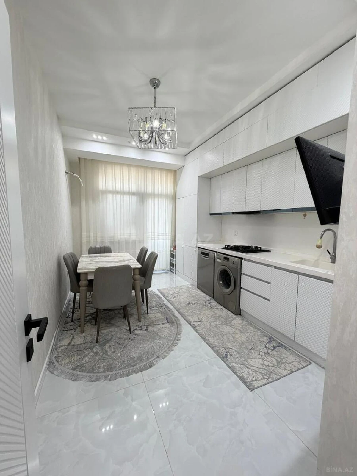 Satılır 3 otaqlı mənzil 101 m²