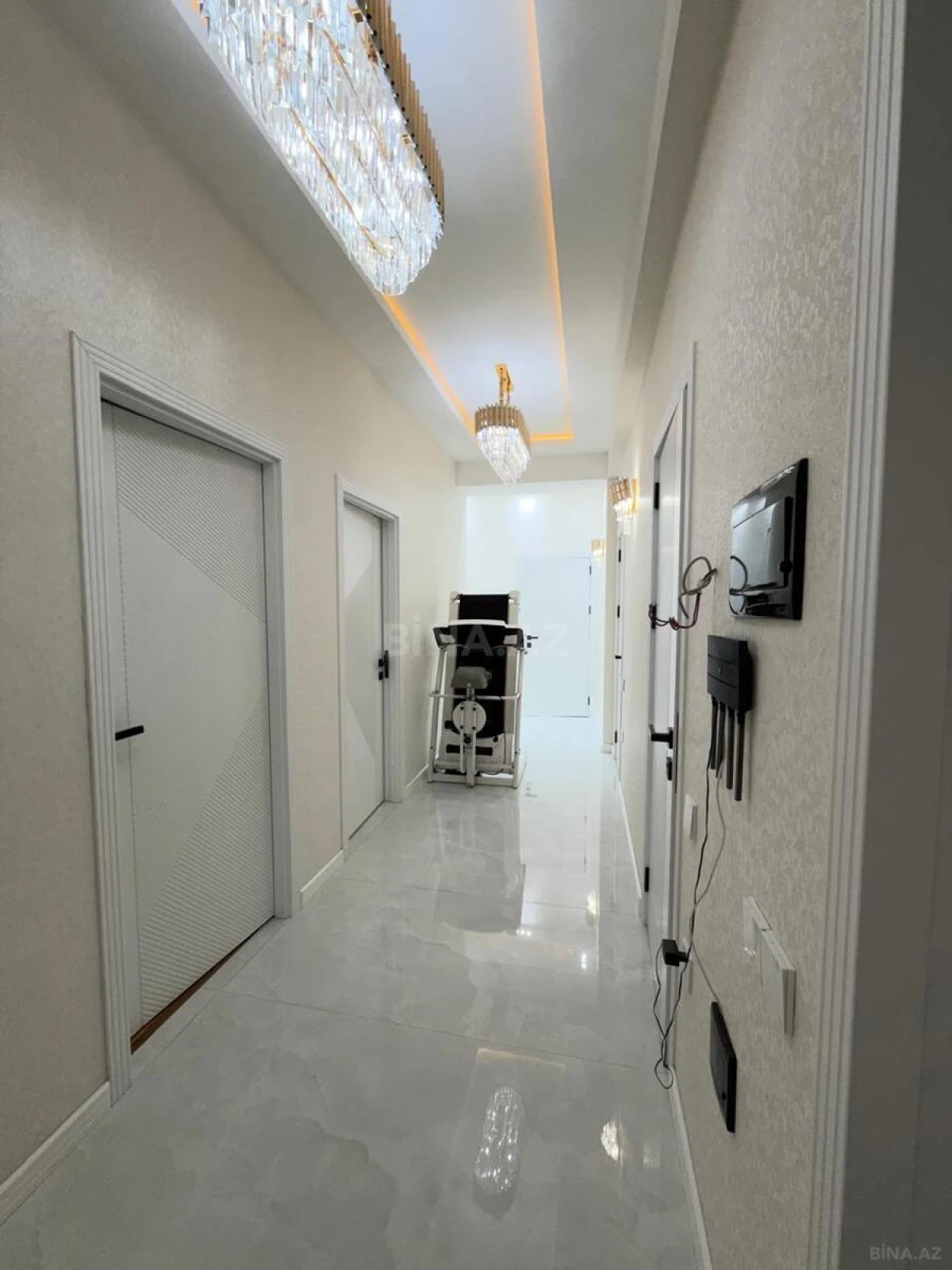 Satılır 3 otaqlı mənzil 101 m²
