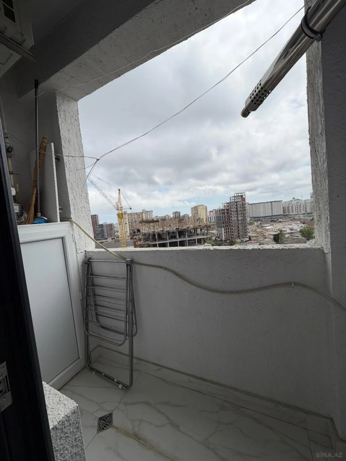 Satılır 3 otaqlı mənzil 101 m²