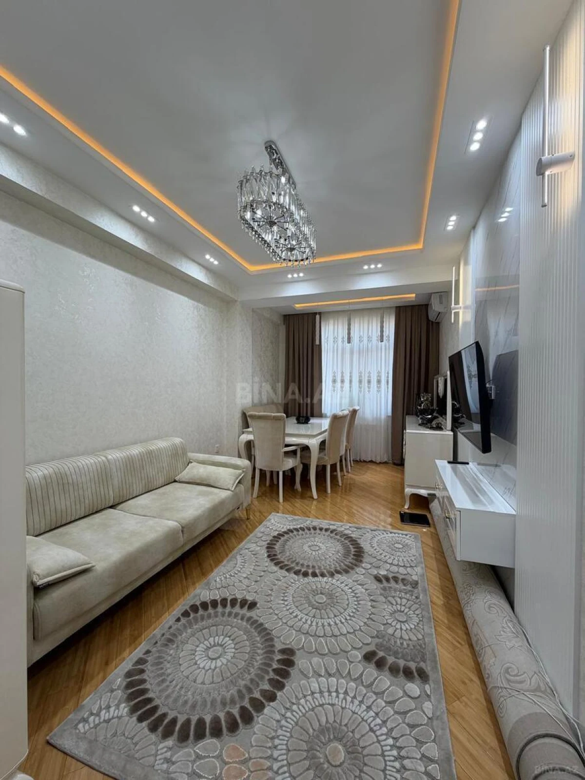 Satılır 3 otaqlı mənzil 101 m²