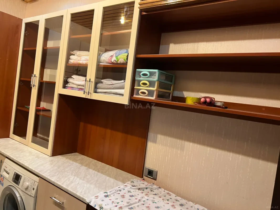 Kirayə verilir 3 otaqlı mənzil 170 m²