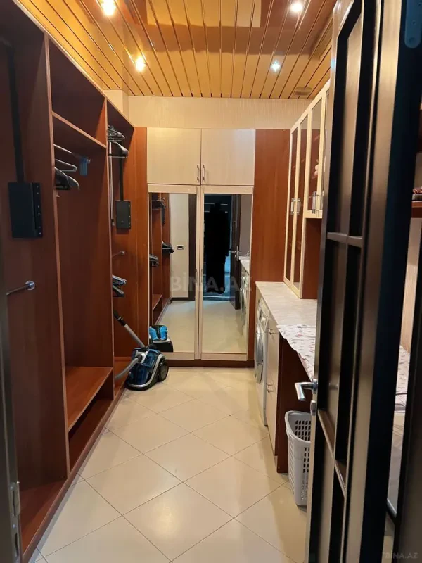 Kirayə verilir 3 otaqlı mənzil 170 m²