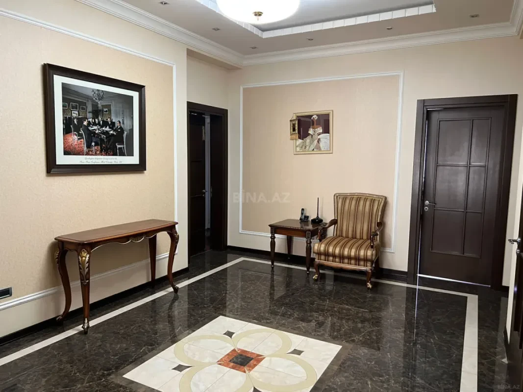 Kirayə verilir 3 otaqlı mənzil 170 m²