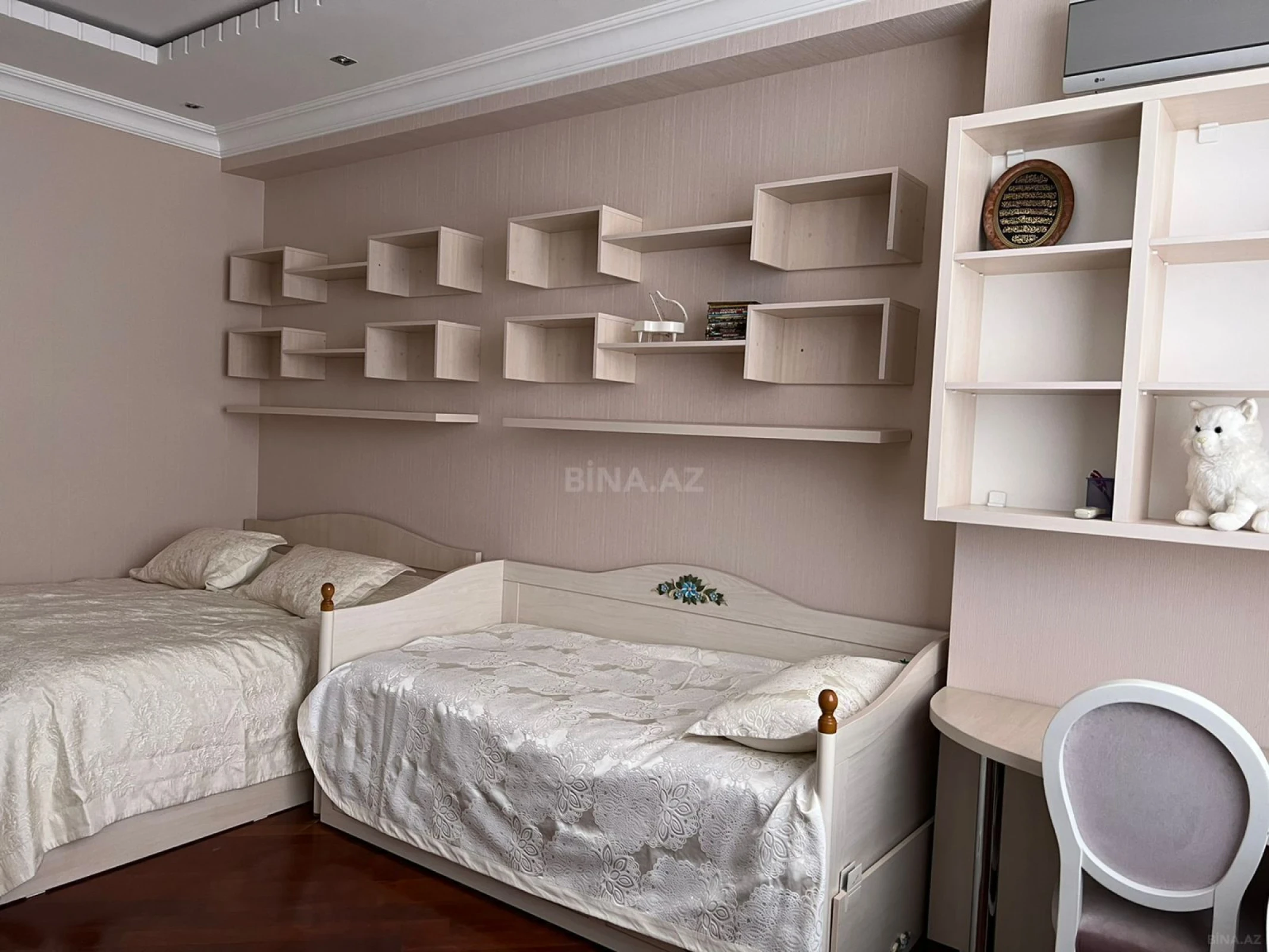 Kirayə verilir 3 otaqlı mənzil 170 m²