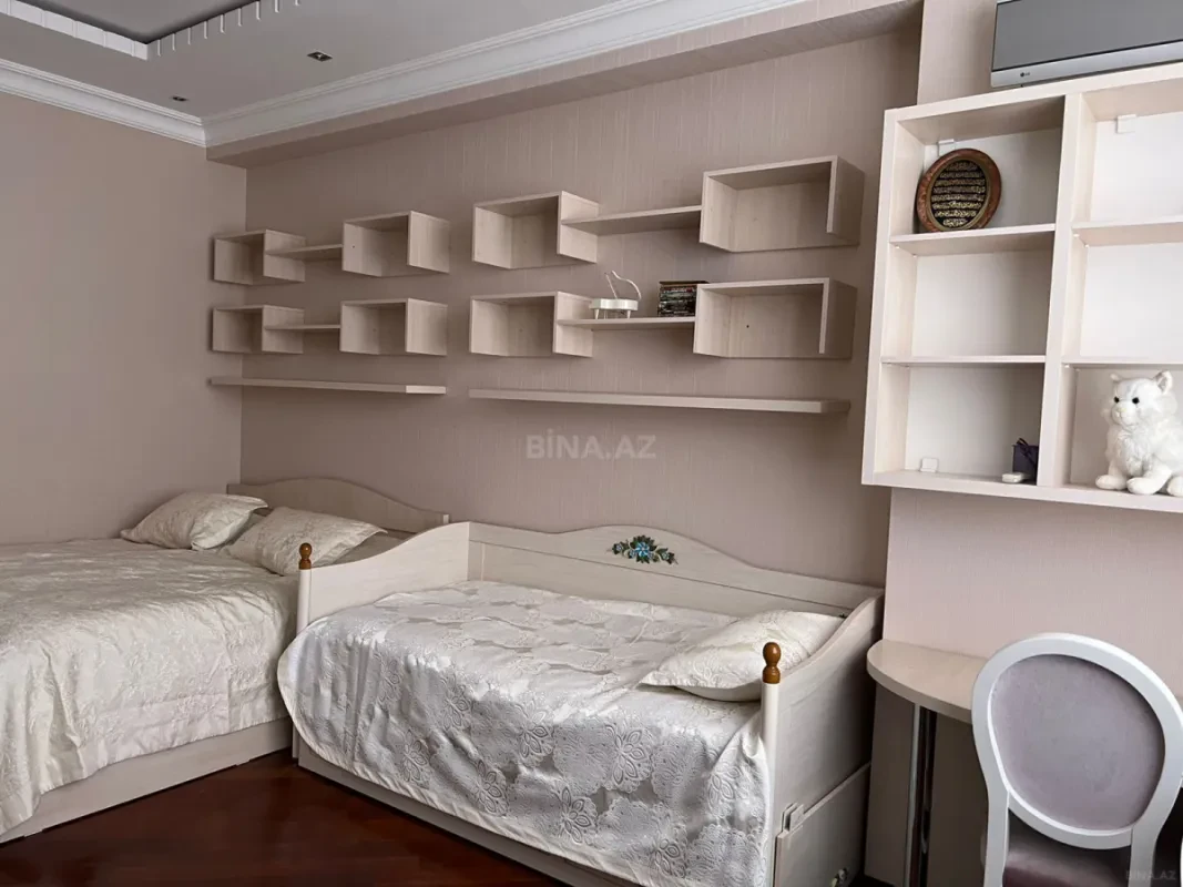 Kirayə verilir 3 otaqlı mənzil 170 m²