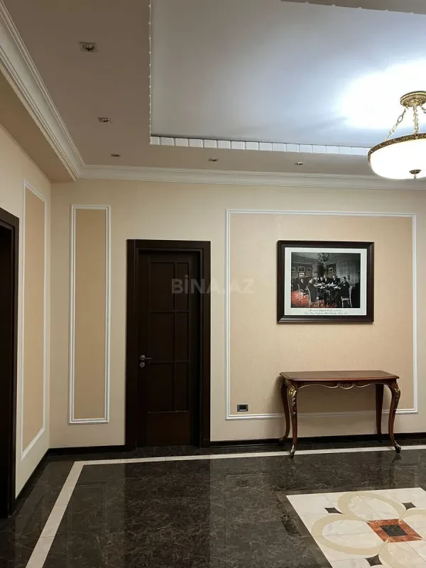 Kirayə verilir 3 otaqlı mənzil 170 m²