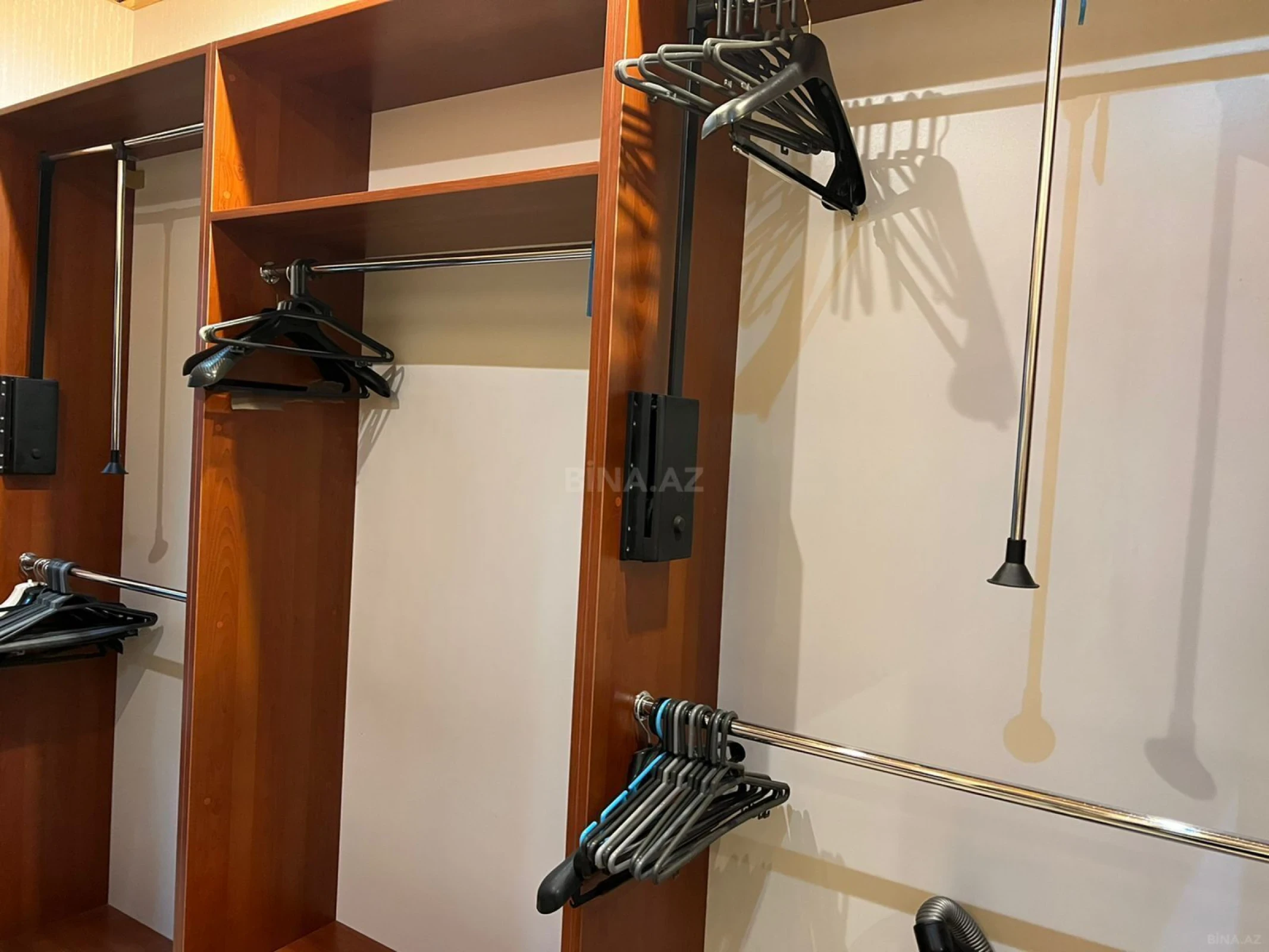 Kirayə verilir 3 otaqlı mənzil 170 m²