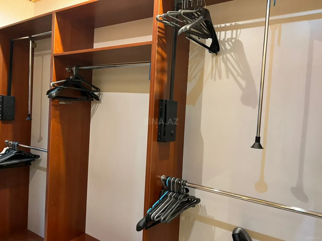 Kirayə verilir 3 otaqlı mənzil 170 m²