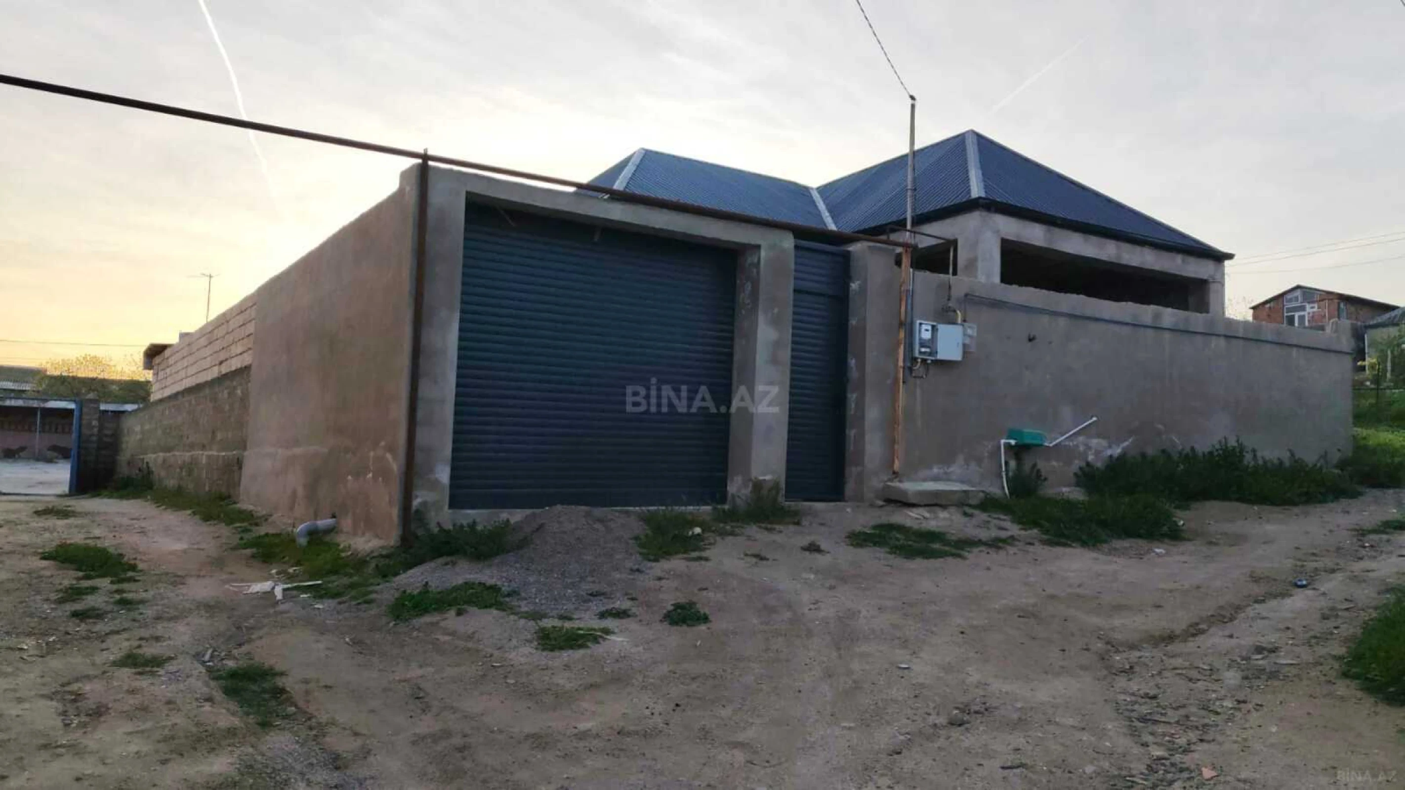 Satılır 4 otaqlı həyət evi 100 m²
